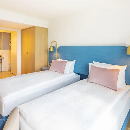 Apartahotel Capri By Fraser 4*