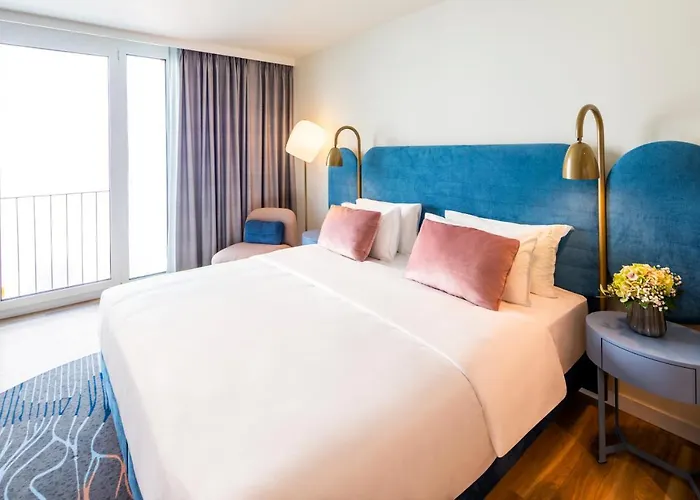 Capri By Fraser מלון דירות