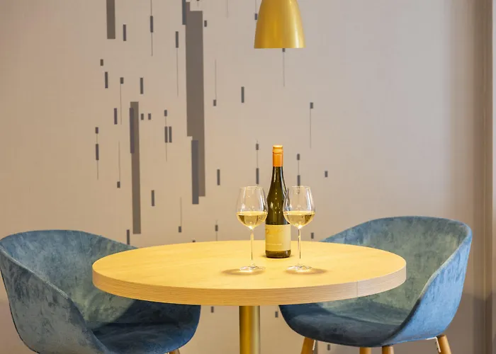 Capri By Fraser Lipsk