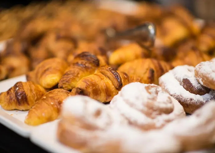 Capri By Fraser Lipsk